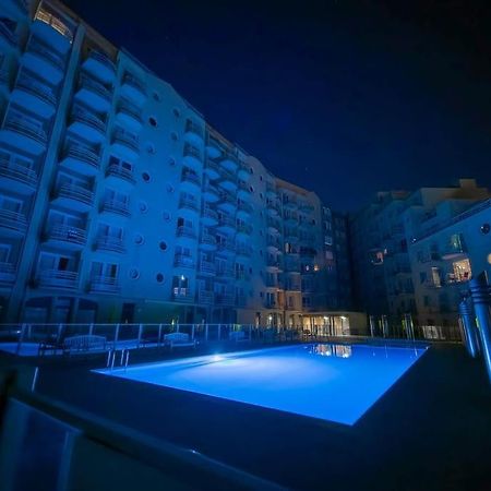 Cozy Studio With Pool Close To The Sea Oostende Eksteriør bilde